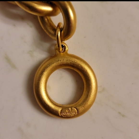 Givenchy pearl necklace - Picture 3 of 4